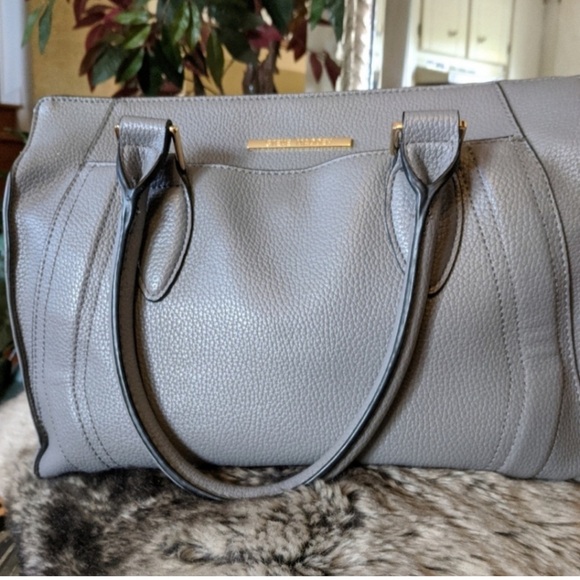 STEVE MADDEN SOFT LEATHER BAG - Picture 6 of 8